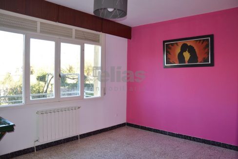 elias inmobiliaria: House for Sale in Borneiro