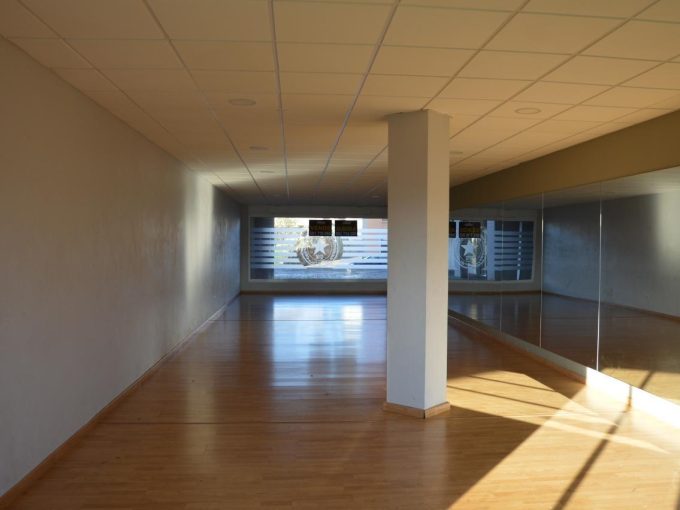 Commercial unit en Alquiler en Zas