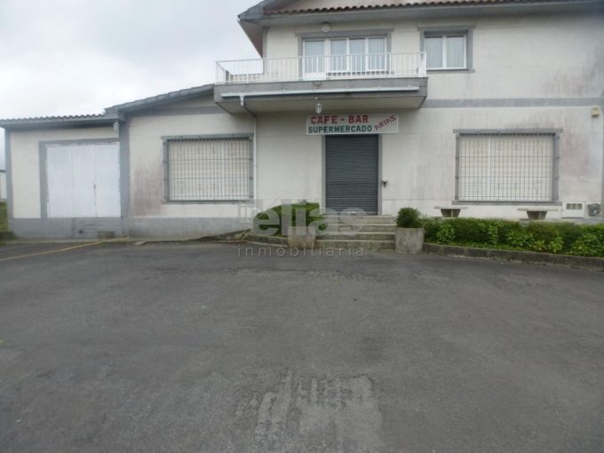 Commercial unit en Alquiler en Zas