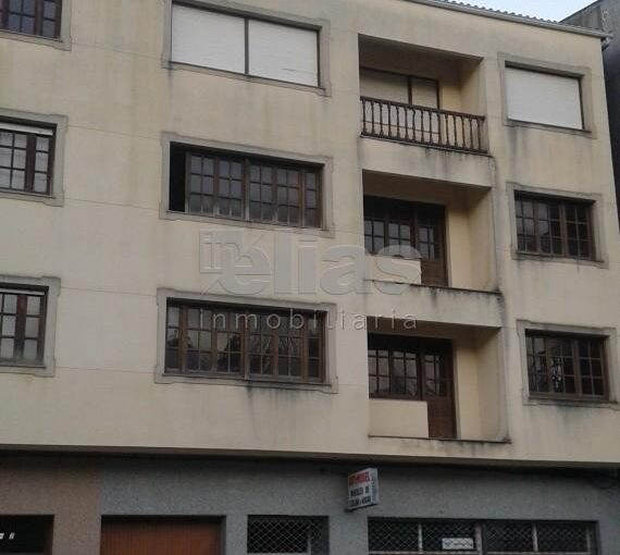 Piso en venta en A Piroja