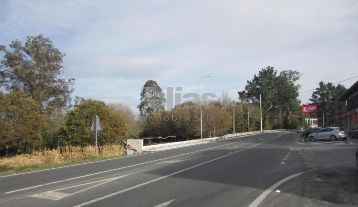 Plot for sale in A Piroja