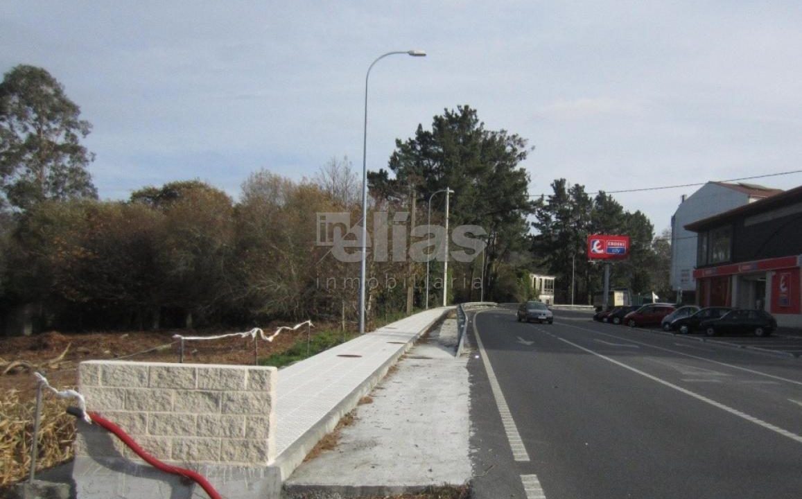 Plot for sale in A Piroja