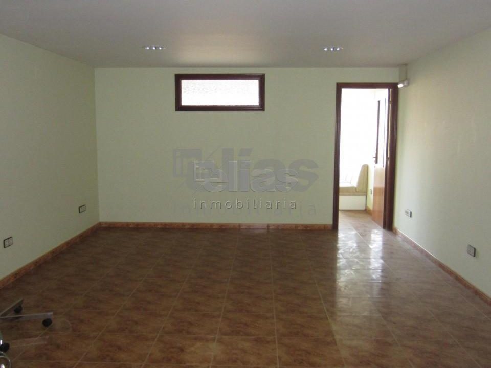 Premises for rent in Ponteceso