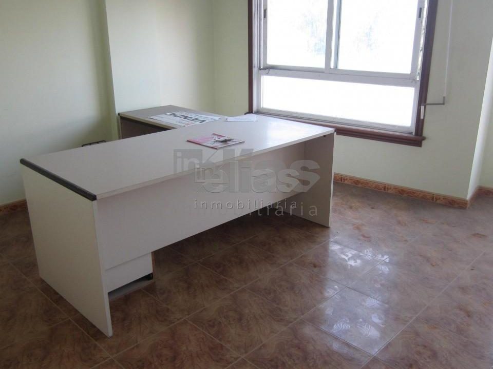 Premises for rent in Ponteceso