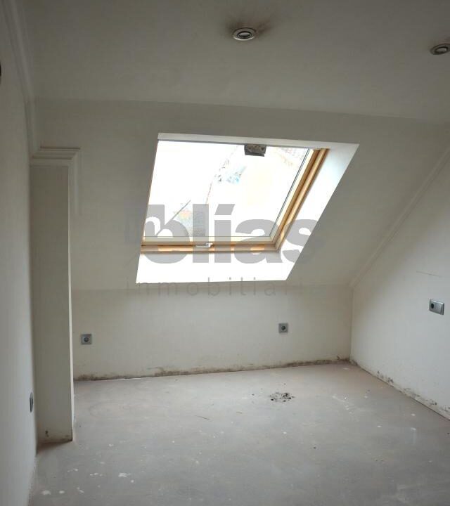 Wohnung zu verkaufen in Laxe