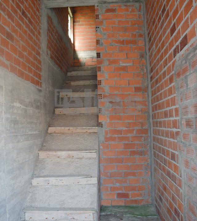 Casa en venta en Arou