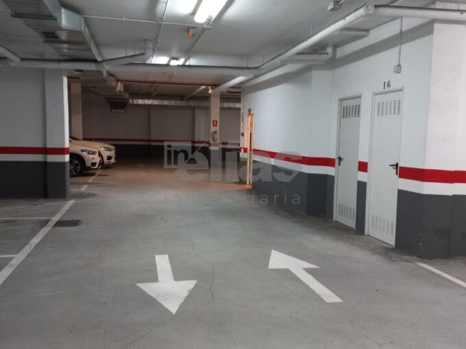 Garaje en venta en Baio