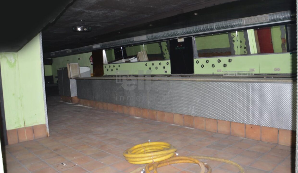 Premises for rent in Ponteceso