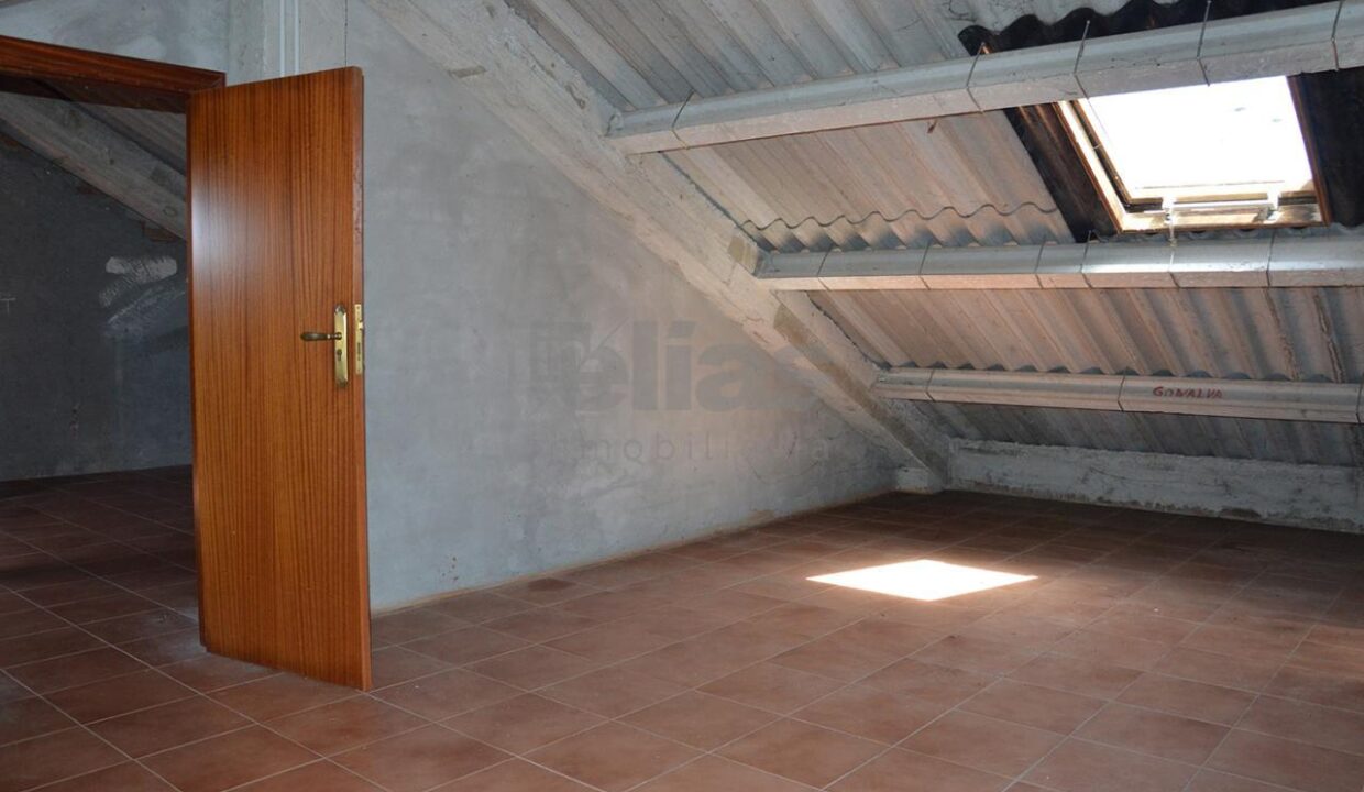 Maison à vendre à Zas