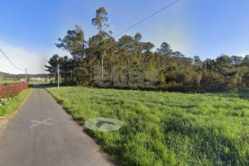 Building plot for sale in Borneiro