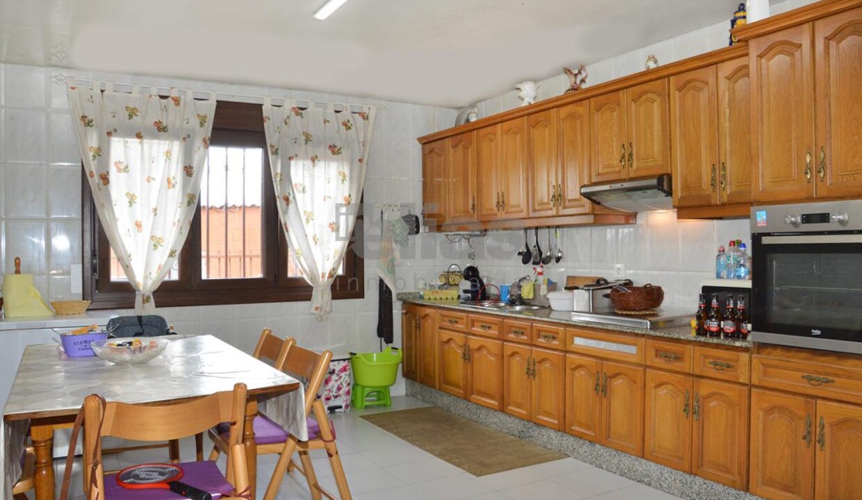 House for sale in Zas