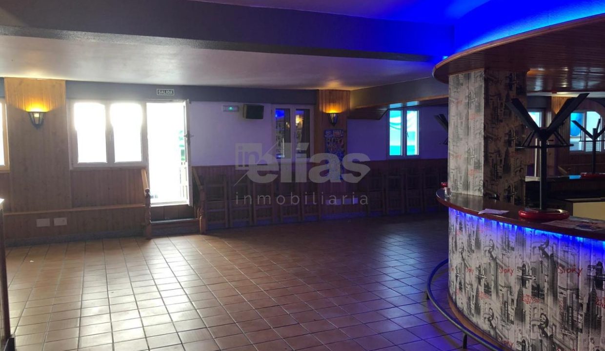 Räumlichkeiten zum Verkauf in Laxe