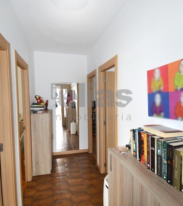 House for sale in Laxe