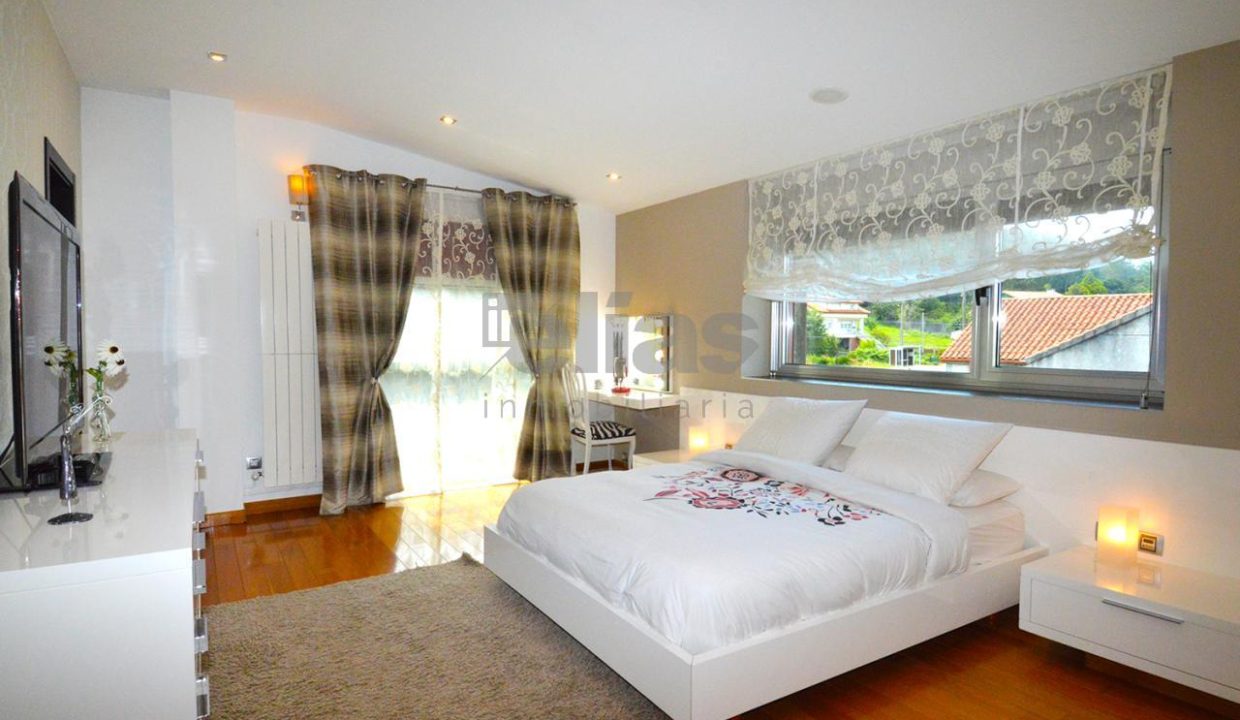 Casa en venta en Cee