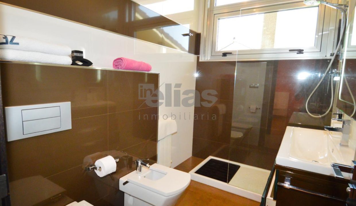 Casa en venta en Cee