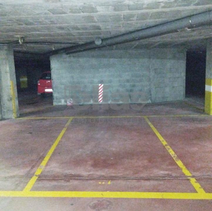 Garaje en alquiler en Zas