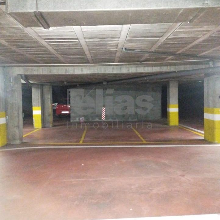 Garaje en alquiler en Zas