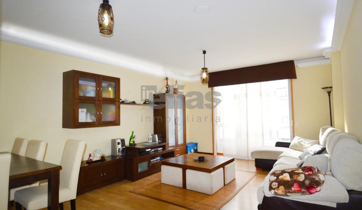 Piso en venta en Carballo