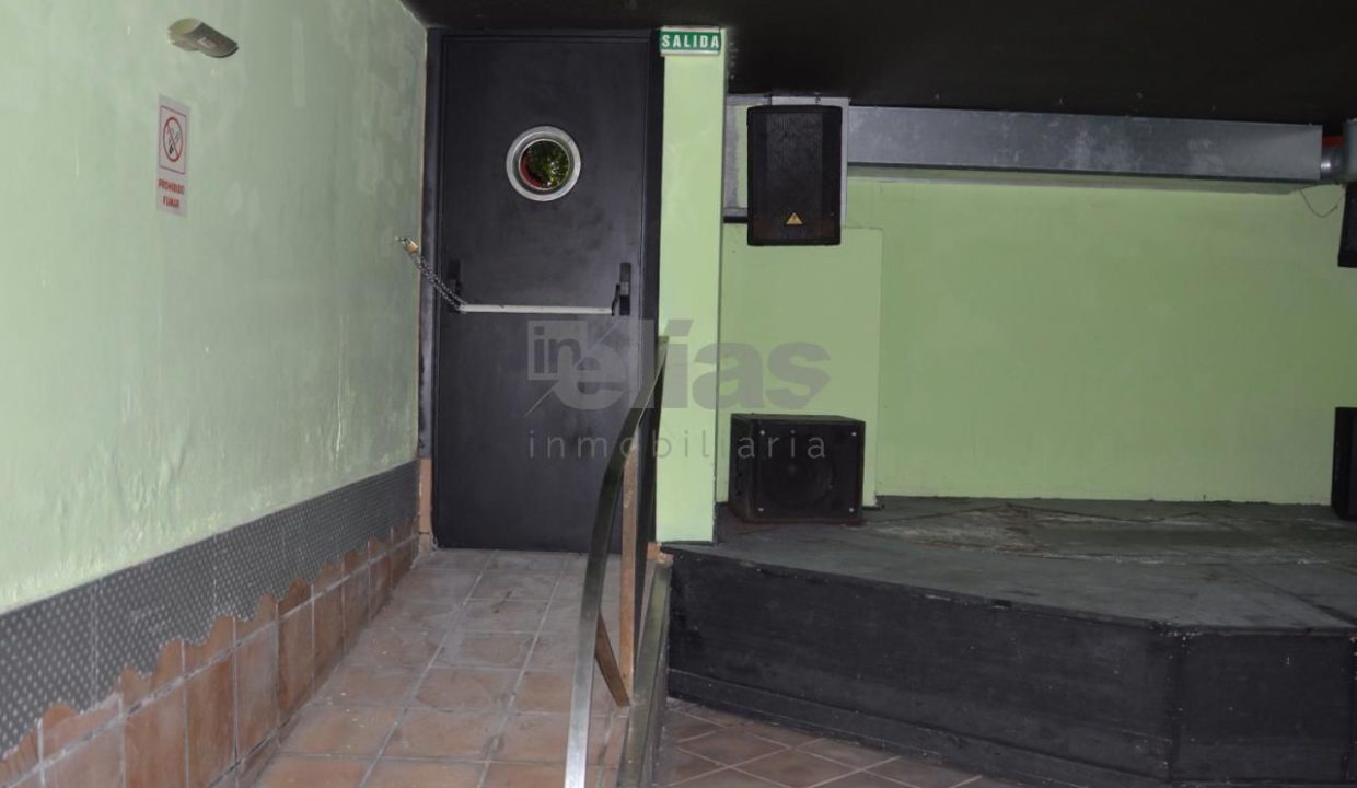 Local o Nave en Alquiler en Ponteceso