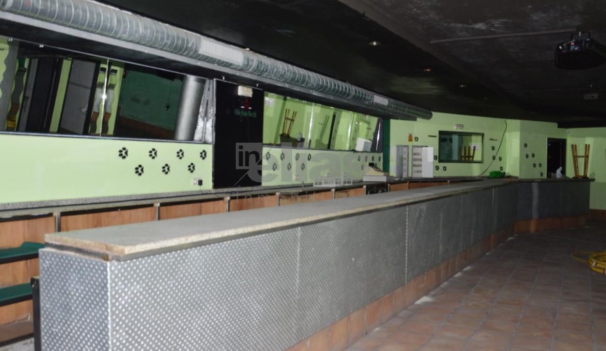 Local o Nave en Alquiler en Ponteceso