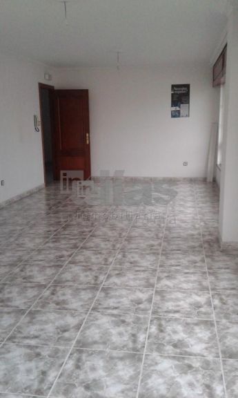 Commercial unit en Alquiler en Zas