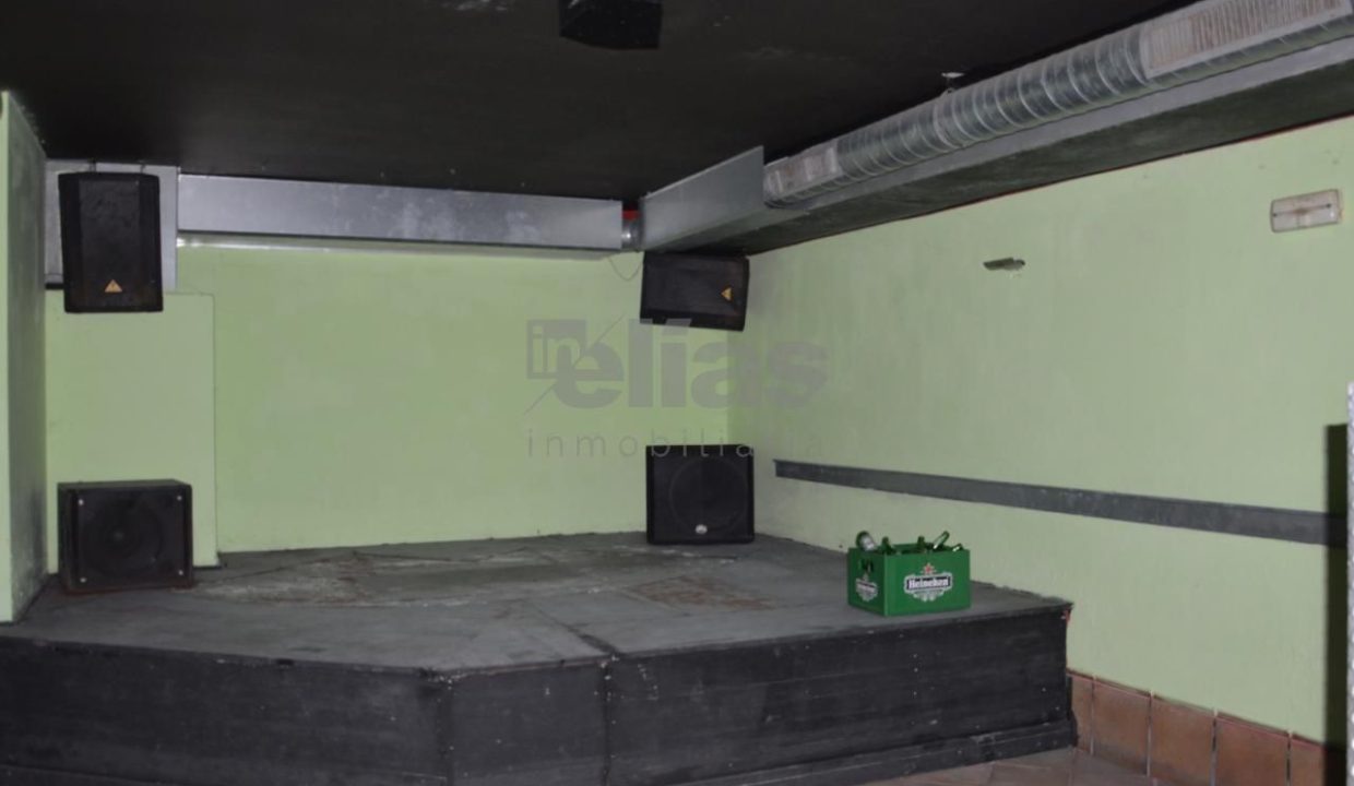 Local o Nave en Alquiler en Ponteceso